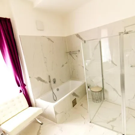 Bellevue Diamond Suites Hotel