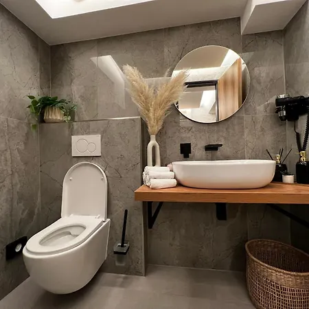 Bellevue Diamond Suites 5*